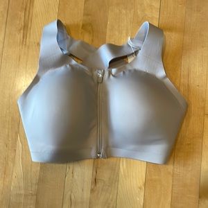 NWT Lululemon Enlite Front Zip Sports Bra
